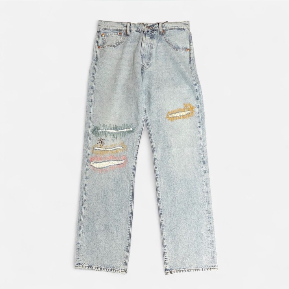 Levi's 501 Distressed Medium Wash Blue Jeans Straight Leg 30Wx32L NWT